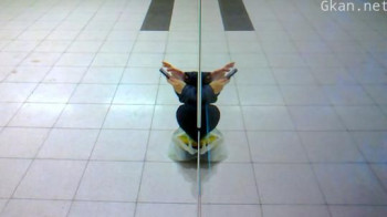 Kukaan ei katso sinua silmiin