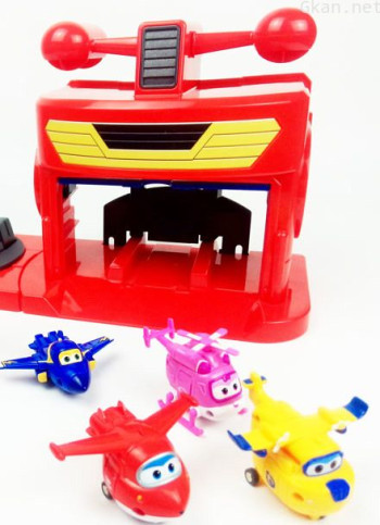 超级飞侠珀利玩具小故事