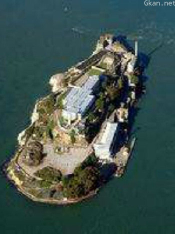 恶魔岛:人间地狱