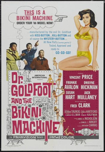 黄金脚博士和比基尼机器