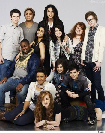 欢乐合唱团：真人秀 第一季