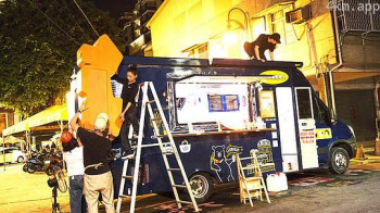 阮三个 餐车环岛发大财