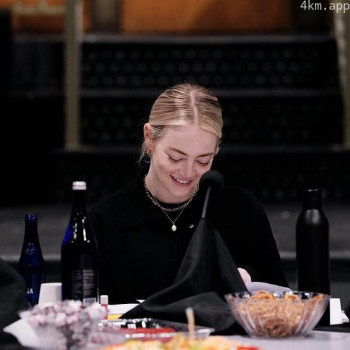 周六夜现场：艾玛·斯通\/Noah Kahan