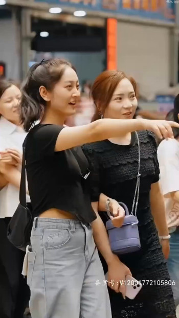 离婚后,我被三个大佬哥哥宠上天