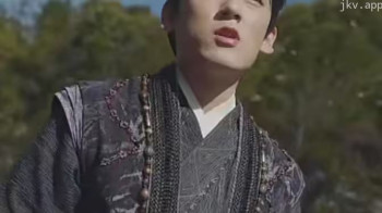 下山后，绝世美女非要拜我为师