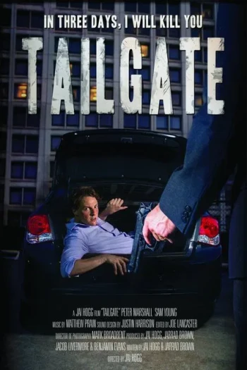 困在后备箱的男人