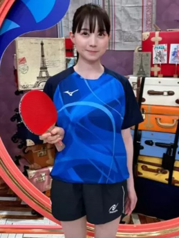 乒乓球部经理太可爱了